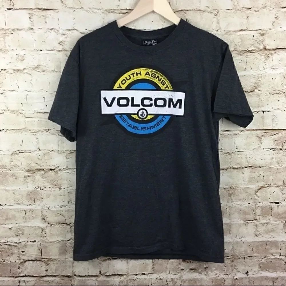 Volcom graphic t shirt bundle - Picture 2 of 7